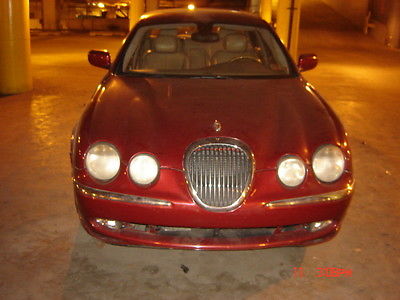 Jaguar : S-Type 4.0 Jaguar 2002 S-Type 4.0 (complete auto DOES NOT START)