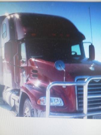 2012 Mack Pinnacle