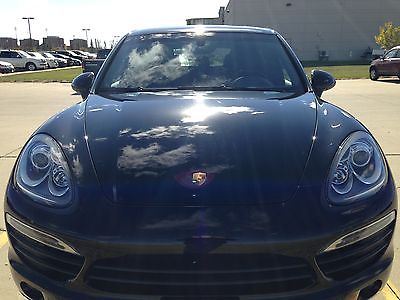 Porsche : Cayenne Tiptronic Porsche Cayenne V6 Tiptronic (LOW MILEAGE - Certified Pre-Owned)
