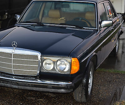 Mercedes-Benz : 300-Series Base Sedan 4-Door 1982 mercedes benz 300 d base sedan 4 door 3.0 l
