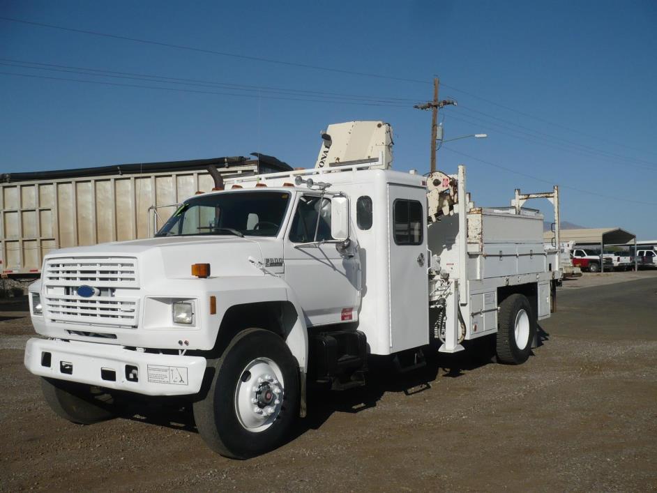 1992 Ford F800  Utility Truck - Service Truck