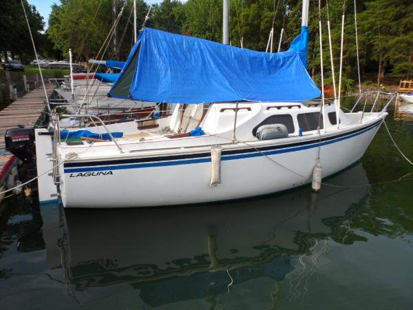 1983 Laguna sailboat