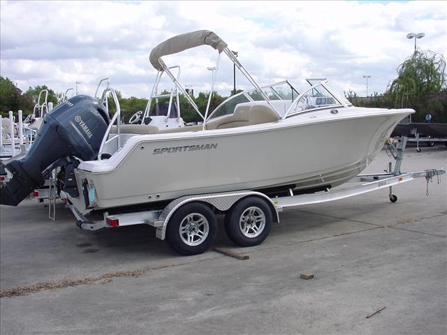 2014 Sportsman Boats 210 DC