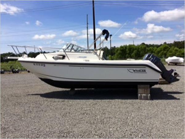 1998 Boston Whaler Conquest