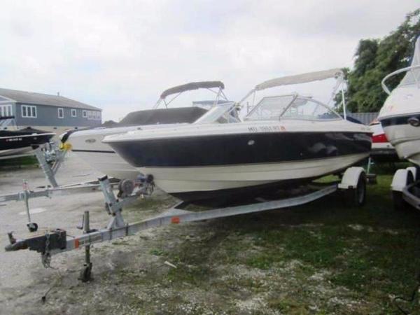 2003 Bayliner 215 Classic