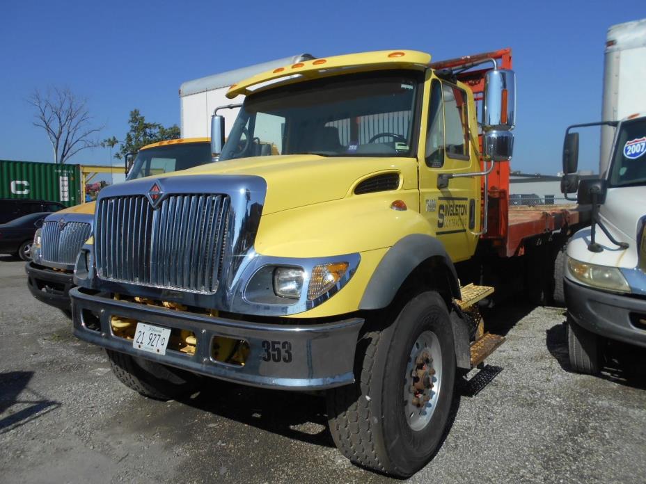 2003 International Workstar 7400  Flatbed Dump