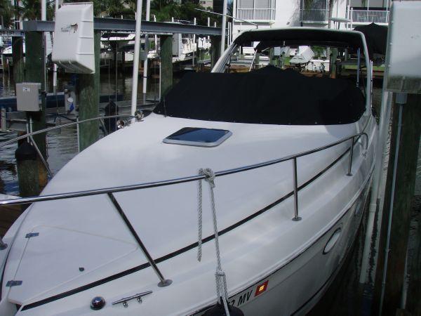 2005 Rinker 270 Fiesta Vee