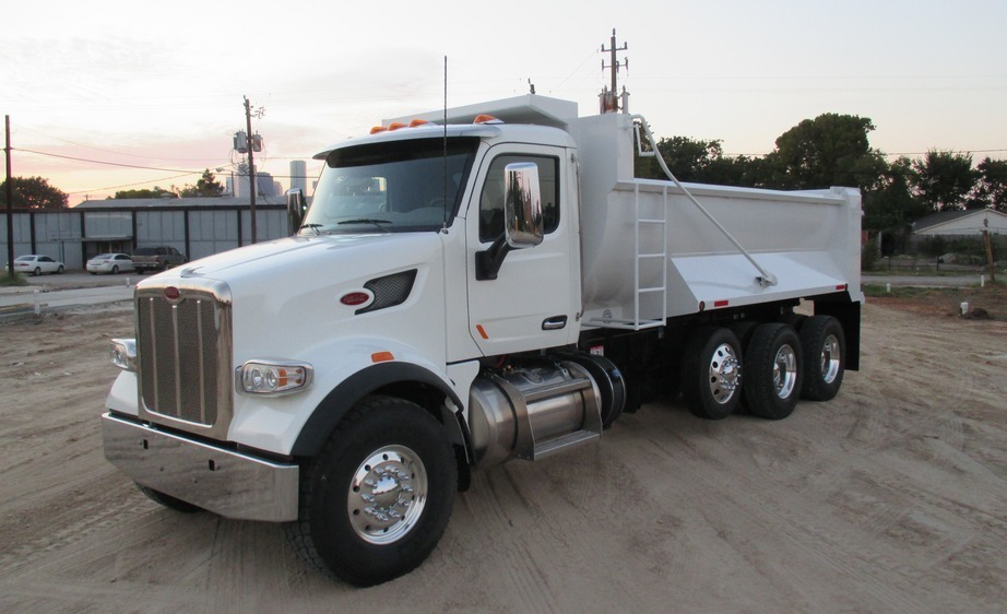 2015 Peterbilt 567  Dump Truck