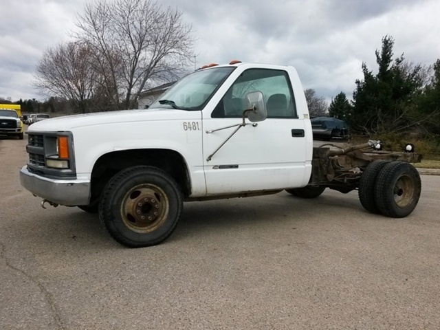 1999 Chevrolet 3500  Cab Chassis