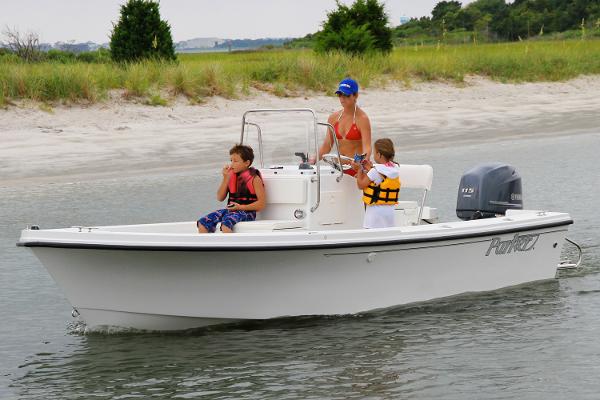 2016 Parker 1801 Center Console