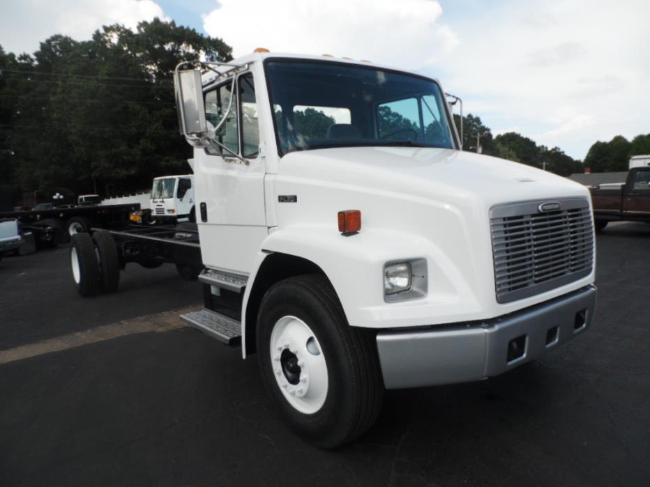 1998 Freightliner Fl70  Cab Chassis