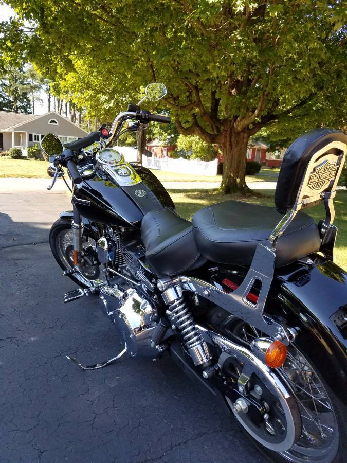 2011 Harley-Davidson SUPER GLIDE DYNA CUSTOM