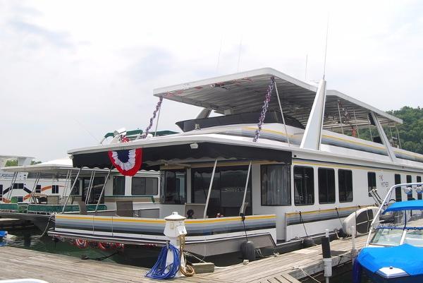 1999 Stardust Cruisers 18 X 81 Housboat