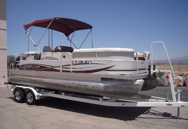 2007 Crestliner 2185