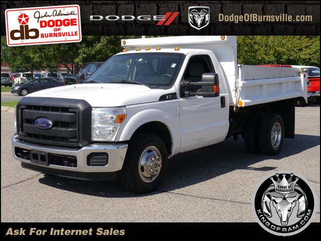 2012 Ford Super Duty F-350 Drw  Cab Chassis