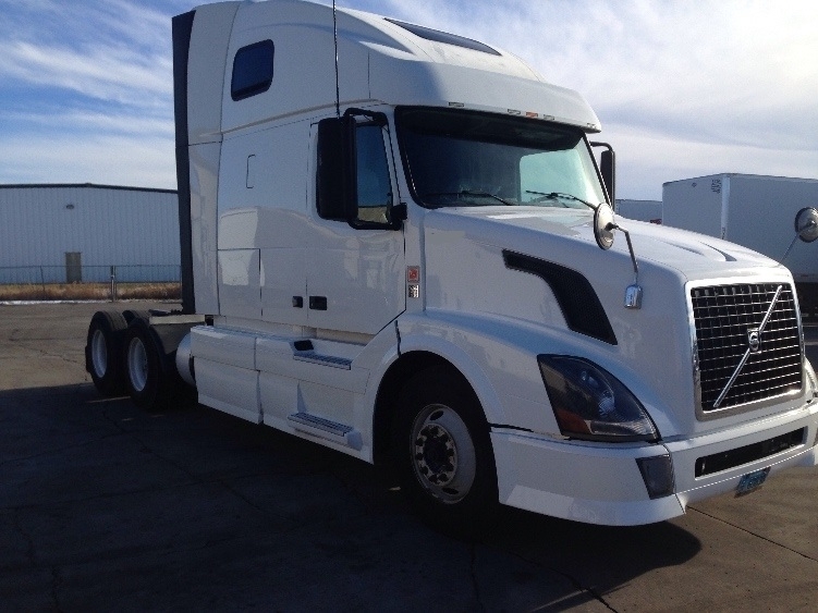 2011 Volvo Vnl  Conventional - Sleeper Truck