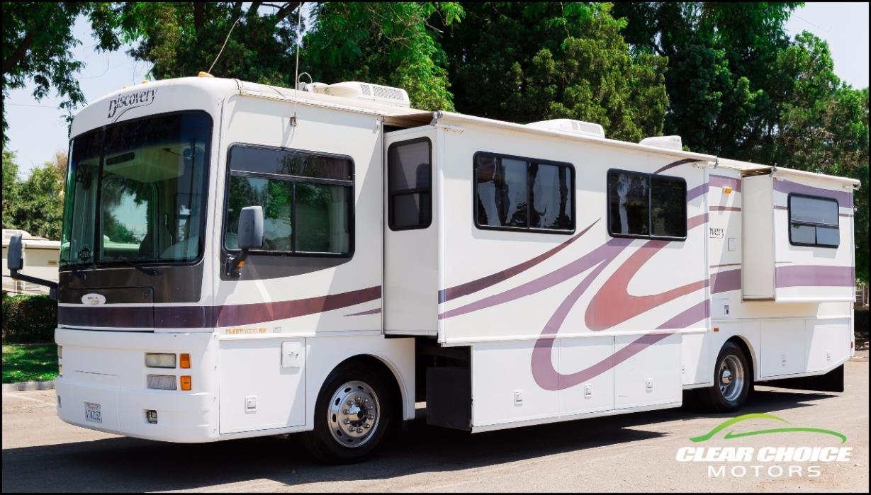 2001 Fleetwood DISCOVERY 37U