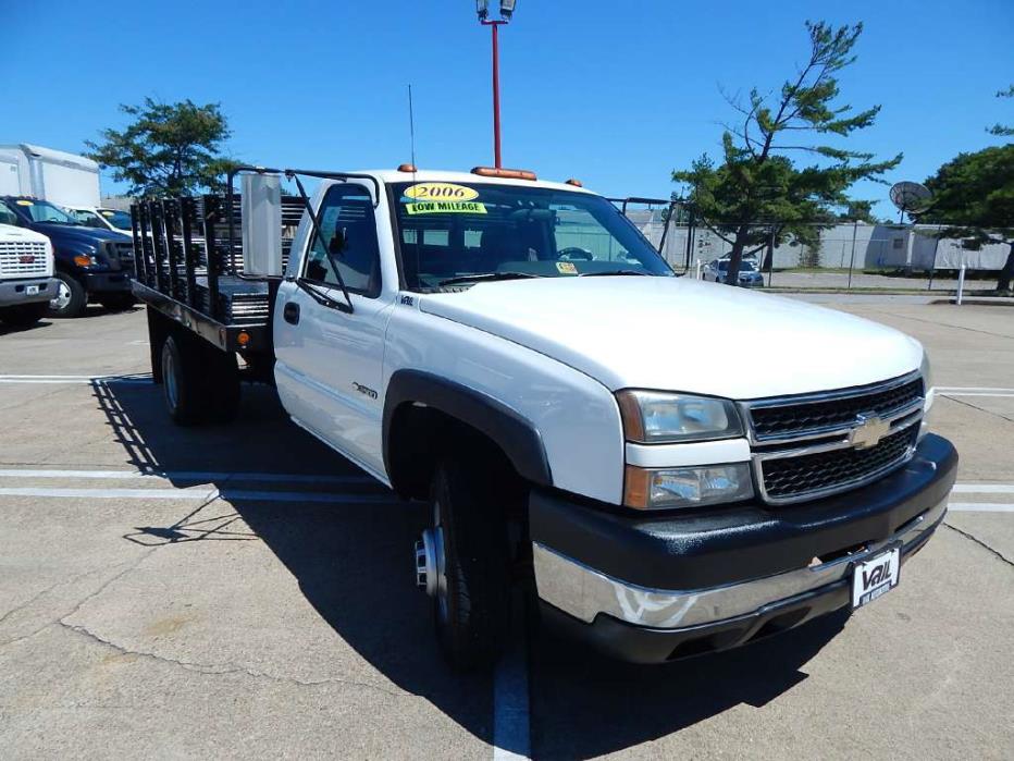 2006 Chevrolet 3500hd  Flatbed Truck
