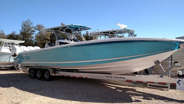 2017 Nor-Tech 390 Center Console