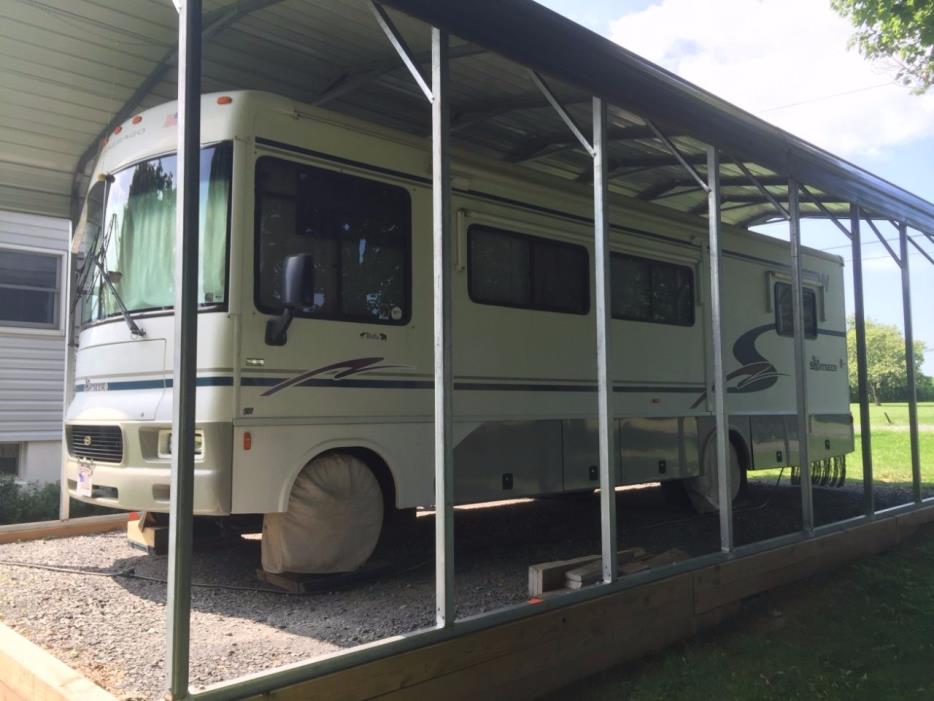 2003 Winnebago SIGHTSEER 30B