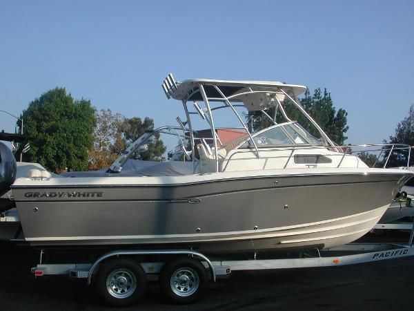 2016 Grady-White Seafarer 228