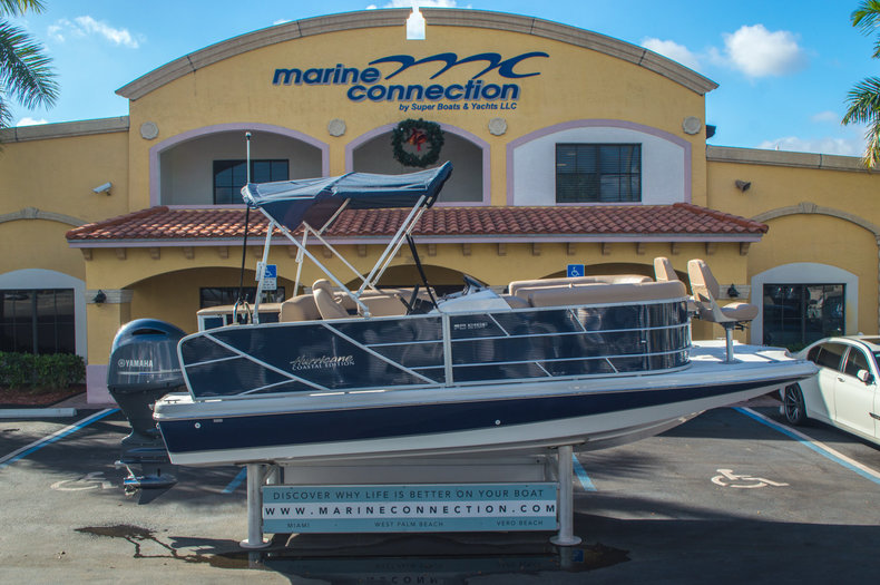 2016 Hurricane FunDeck FD 216 OB