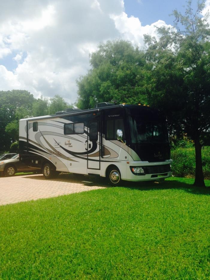 2013 Fleetwood BOUNDER 30T