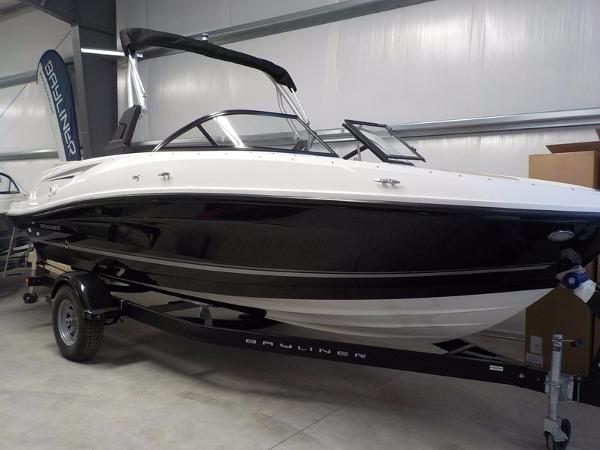 2017 Bayliner VR5 Bowrider