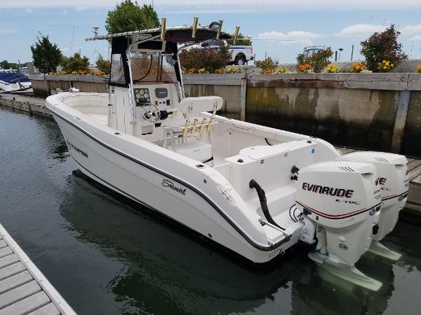 2007 Seaswirl Striper 2601 Center Console O/B