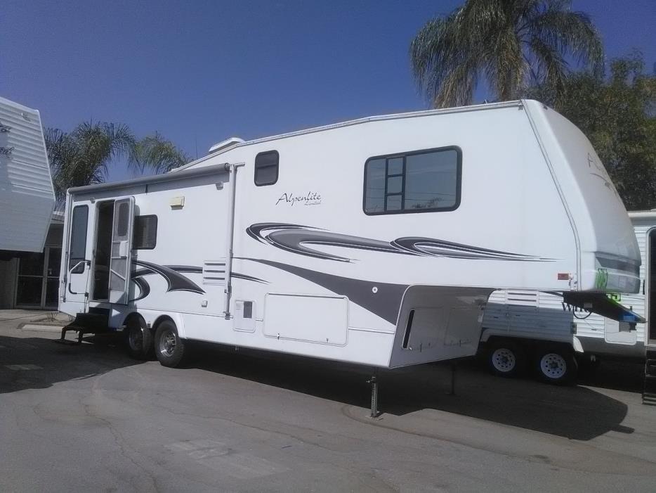 2005 Alpenlite LIMITED SERIES AUGUSTA 32RL