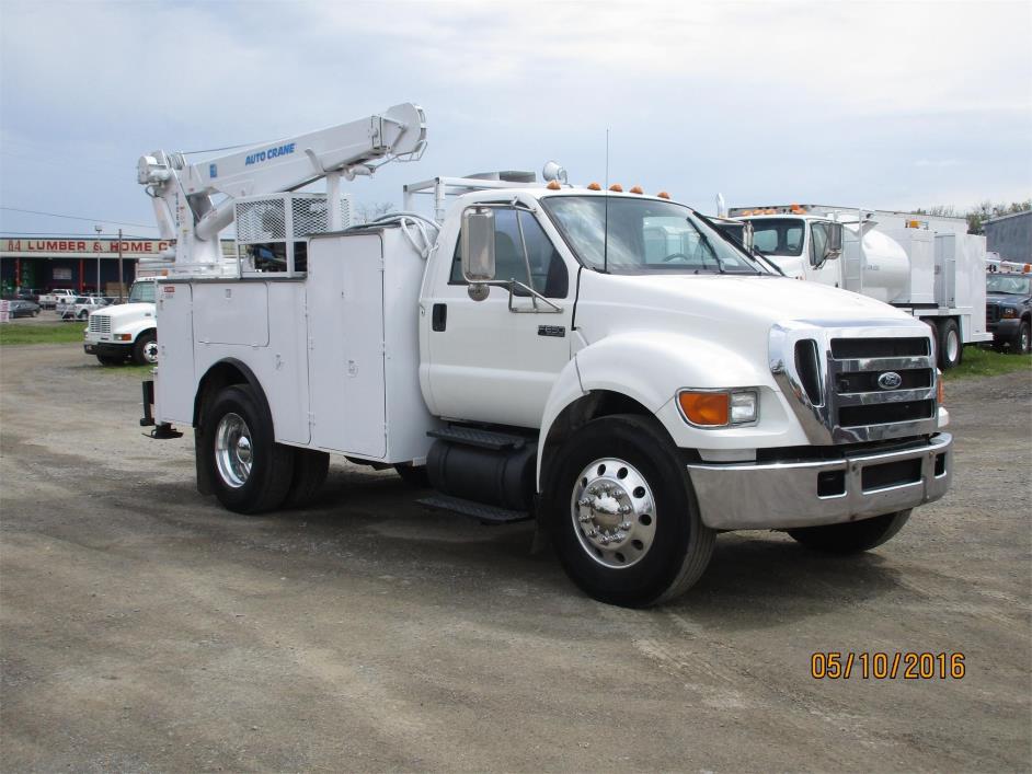 2005 Ford F650 Xl Sd  Utility Truck - Service Truck