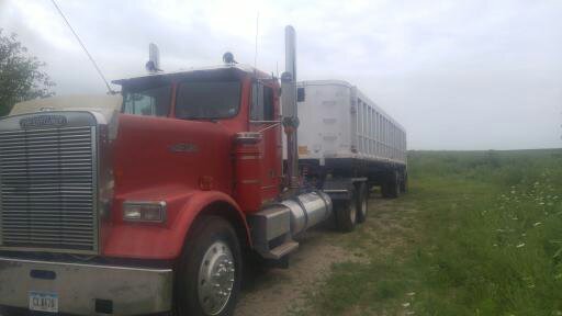 1985 Freightliner Classic  Conventional - Day Cab