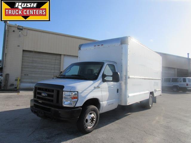 2012 Ford Econoline Commercial Cutaway  Box Truck - Straight Truck
