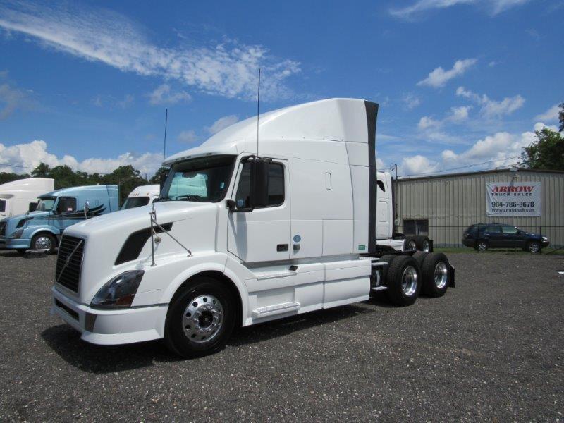 2009 Volvo Vnl630  Conventional - Sleeper Truck