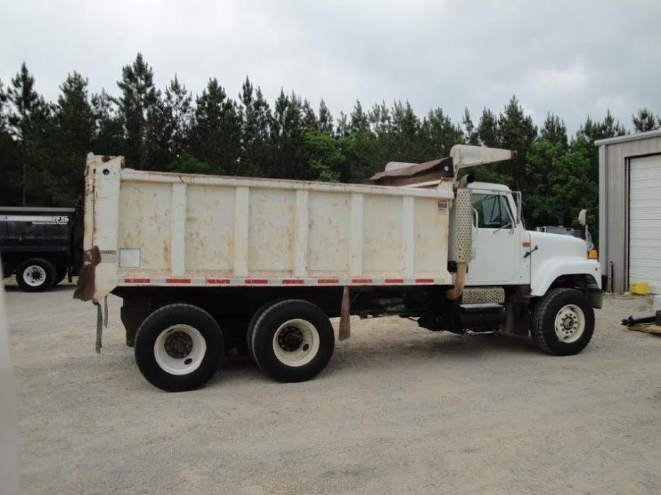 2003 International 2574  Dump Truck