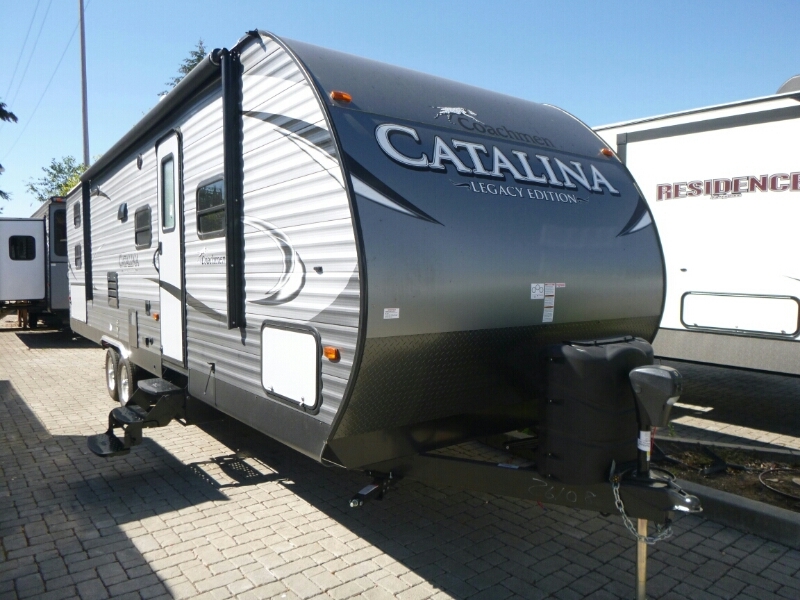 2017 Coachmen Catalina 293QBCK Legacy Edition