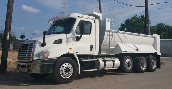 2014 Freightliner Cascadia  Dump Truck