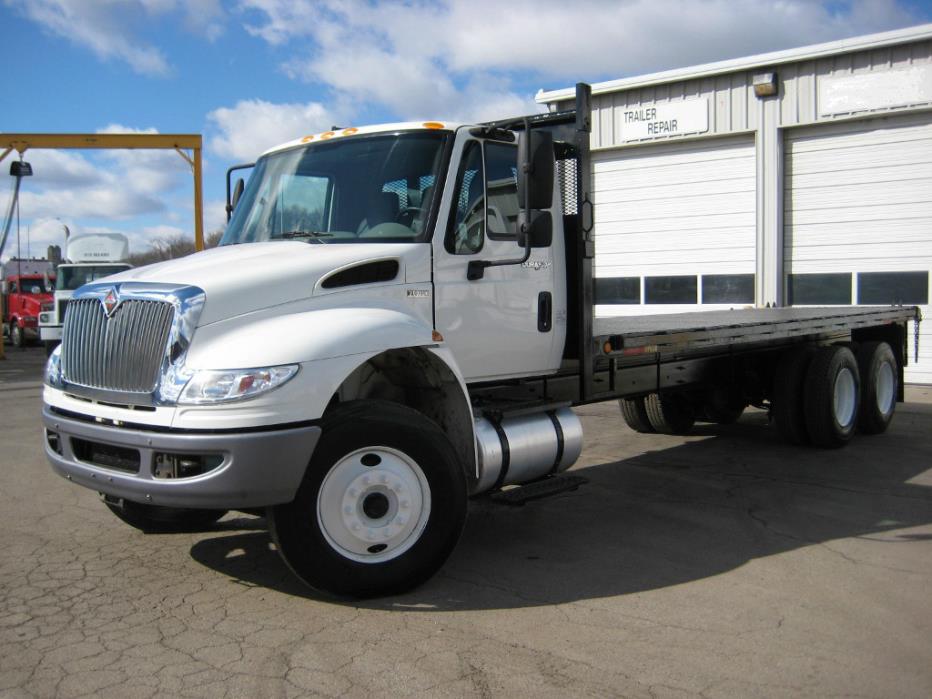 2012 International Durastar 4400  Flatbed Truck