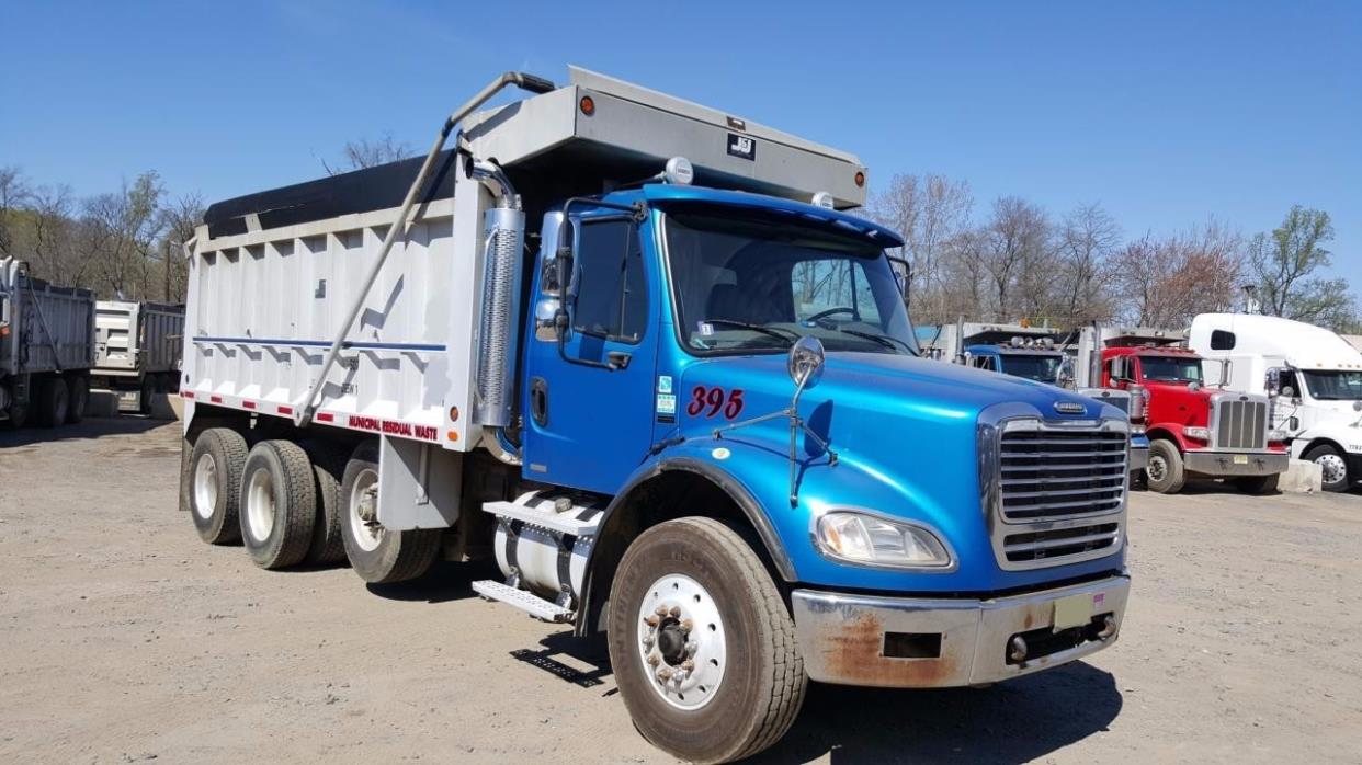 2005 Freightliner Business Class M2 106  Dump Truck