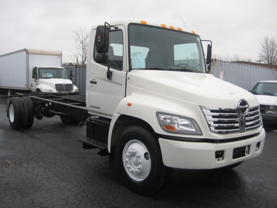 2008 Hino 338  Cab Chassis