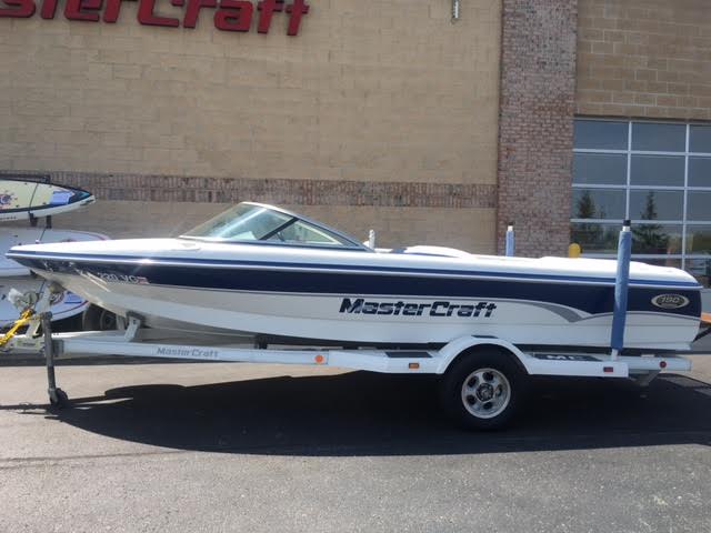 2000 Mastercraft 190 EVO