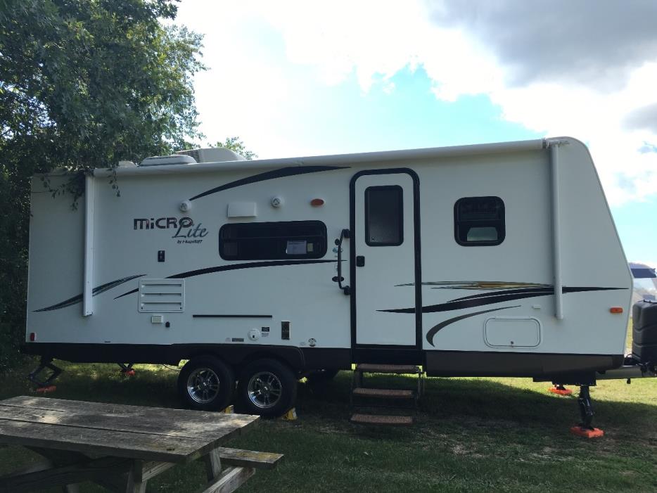 2014 Forest River FLAGSTAFF MICRO LITE 25BHS
