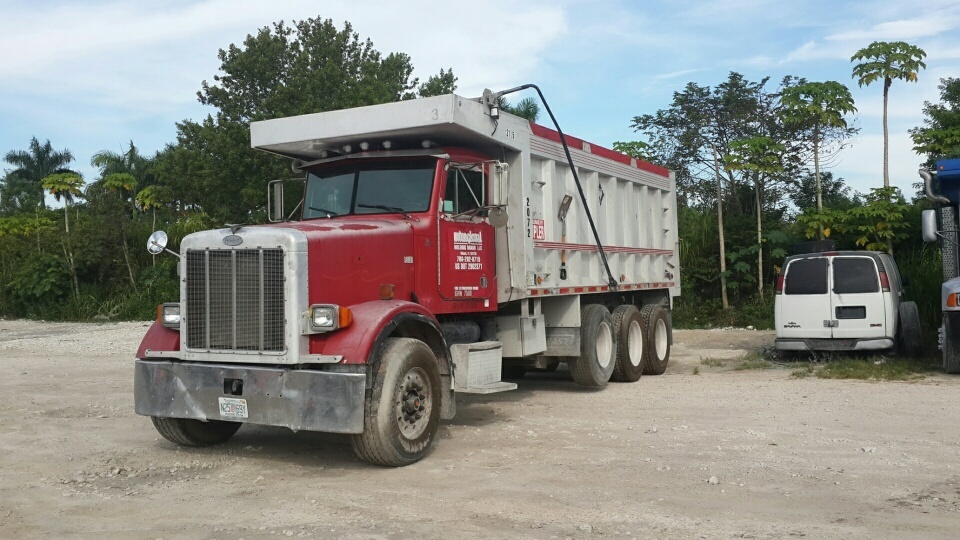 1999 Peterbilt 349  Dump Truck