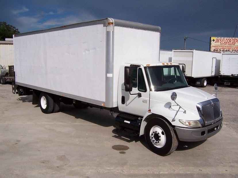 2006 International 4300  Box Truck - Straight Truck