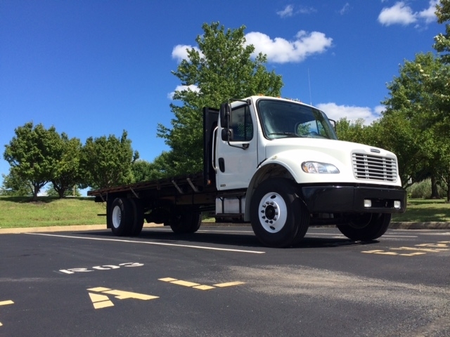 2010 Freightliner Business Class M2 106  Flatbed Truck