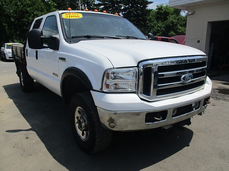 2006 Ford F250 4wd  Flatbed Truck