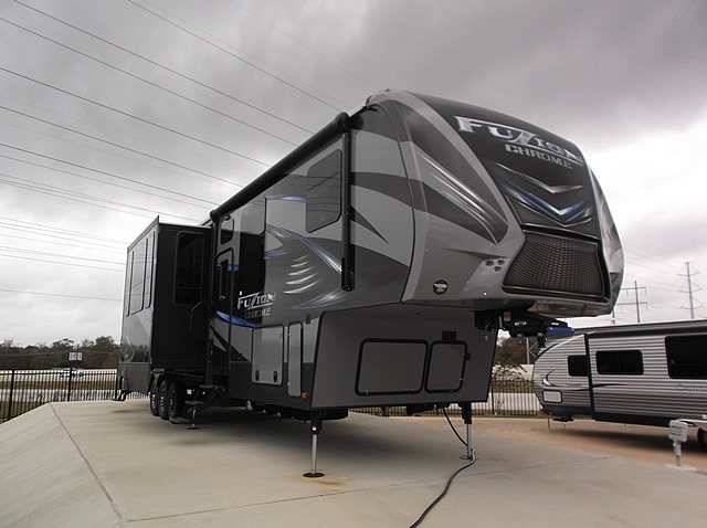 2016 Keystone Fuzion 422