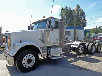 2007 Freightliner Classic  Conventional - Day Cab