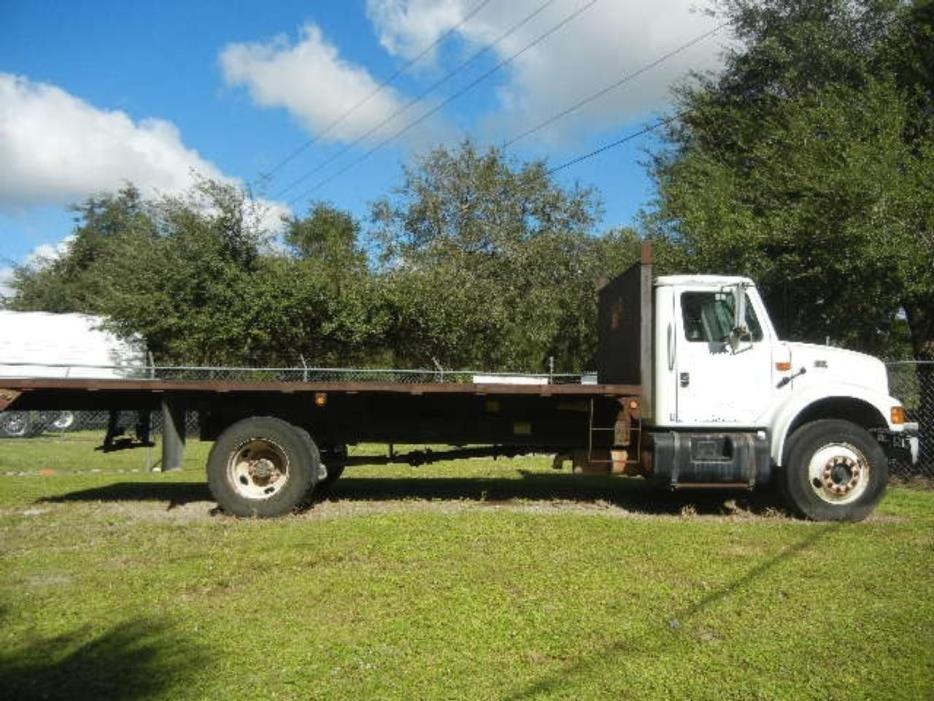 2001 International 4700  Flatbed Dump