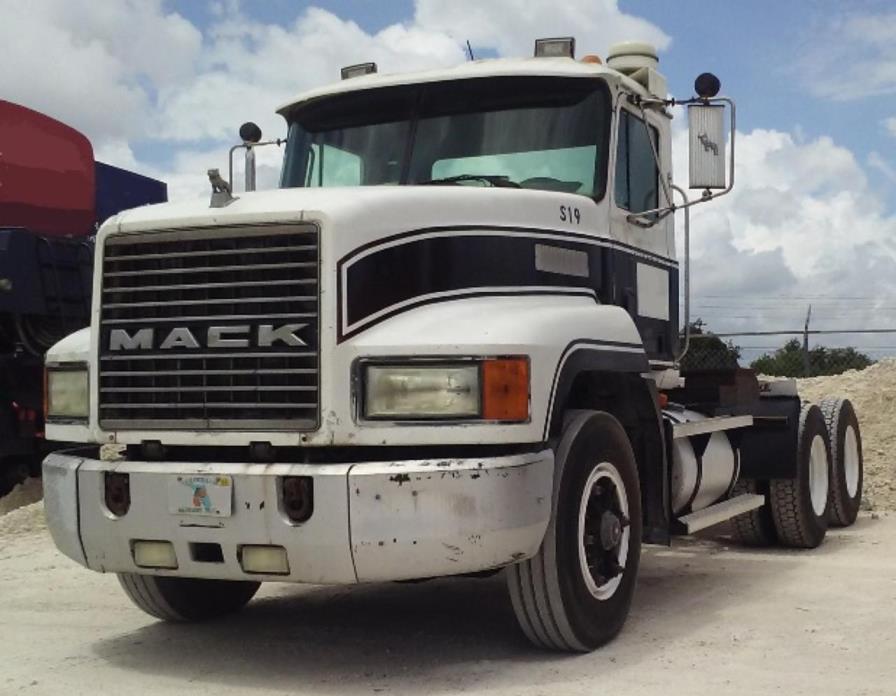 1994 Mack Ch613  Conventional - Day Cab